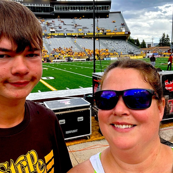 Meet your Posher, Amanda - Picture 1 of 2